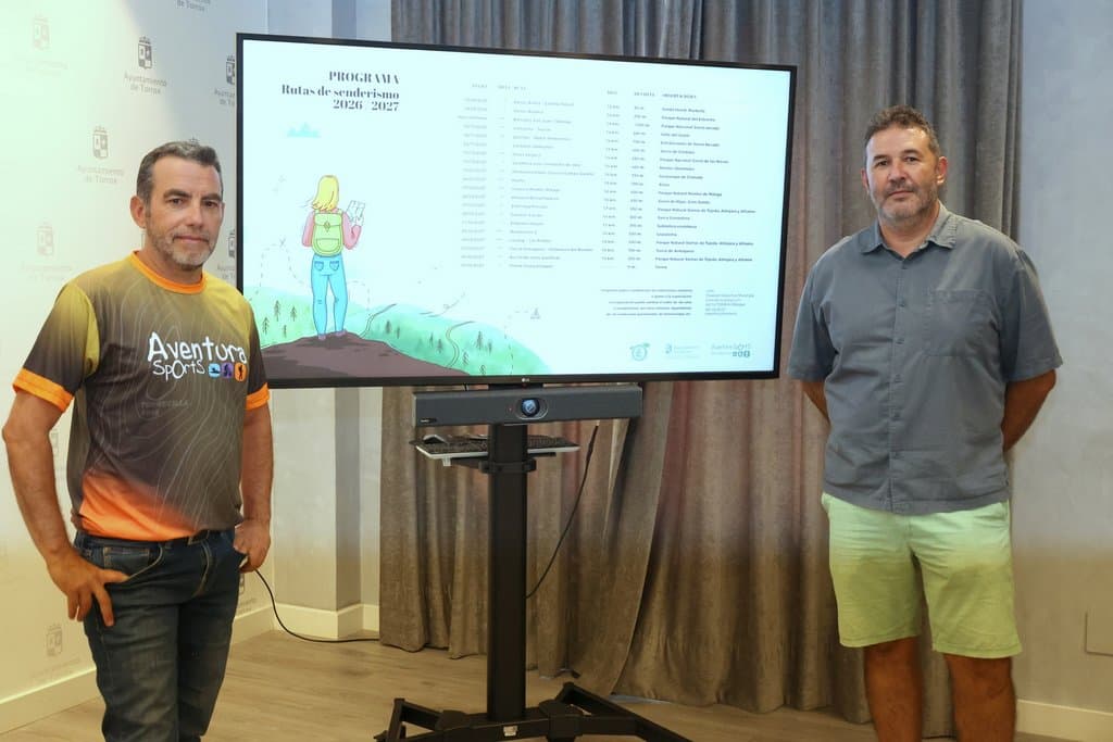 Torrox presenta el programa de la Escuela de Senderismo con 20 rutas por parajes y espacios naturales de Andalucía