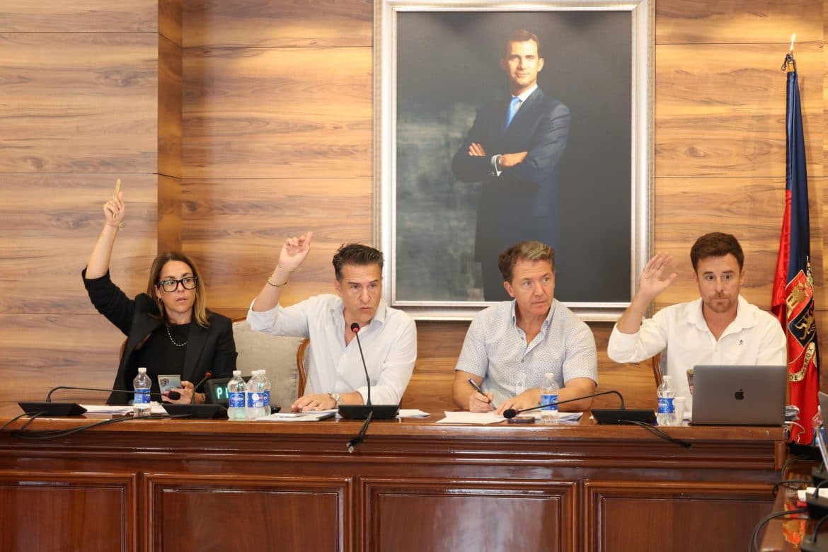 El pleno de Torrox vuelve a exigir al Gobierno de España la ejecución urgente del enlace de El Morche con la autovía del Mediterráneo
