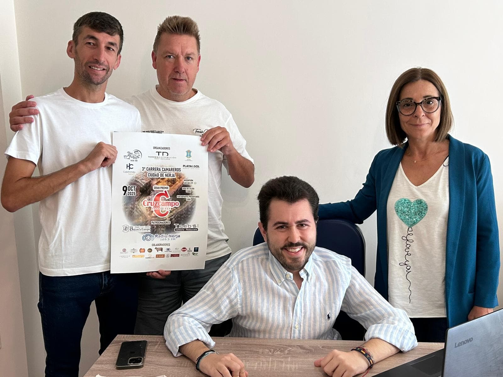 Nerja celebrará su III Carrera de Camareros, con la novedad de la modalidad de relevos