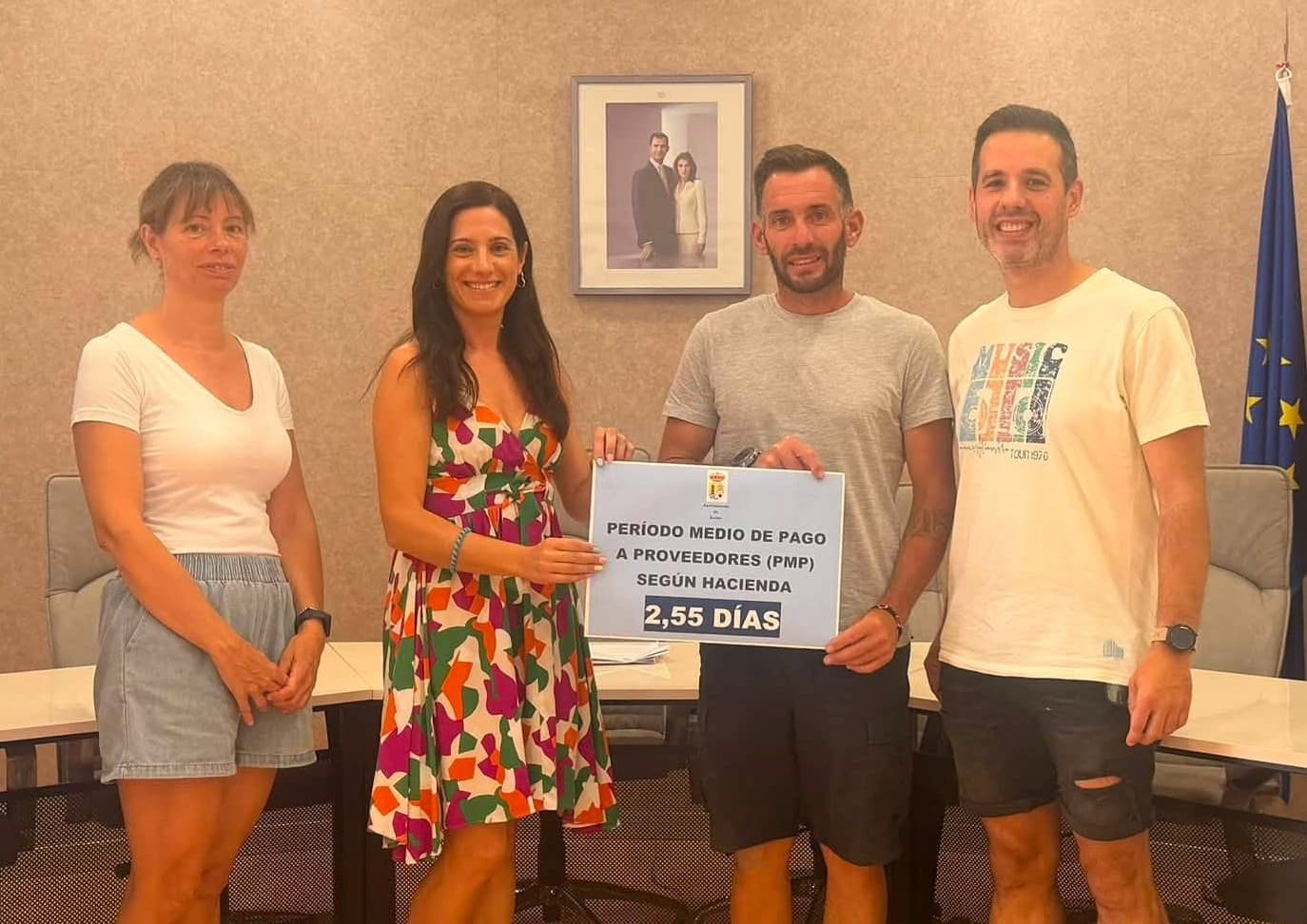 Mari Carmen Moreno anuncia el Periodo Medio de Pago de Árchez en 2,55 días mientras en Vélez-Málaga se encuentra en casi 100 días con Jesús Lupiáñez (PP)