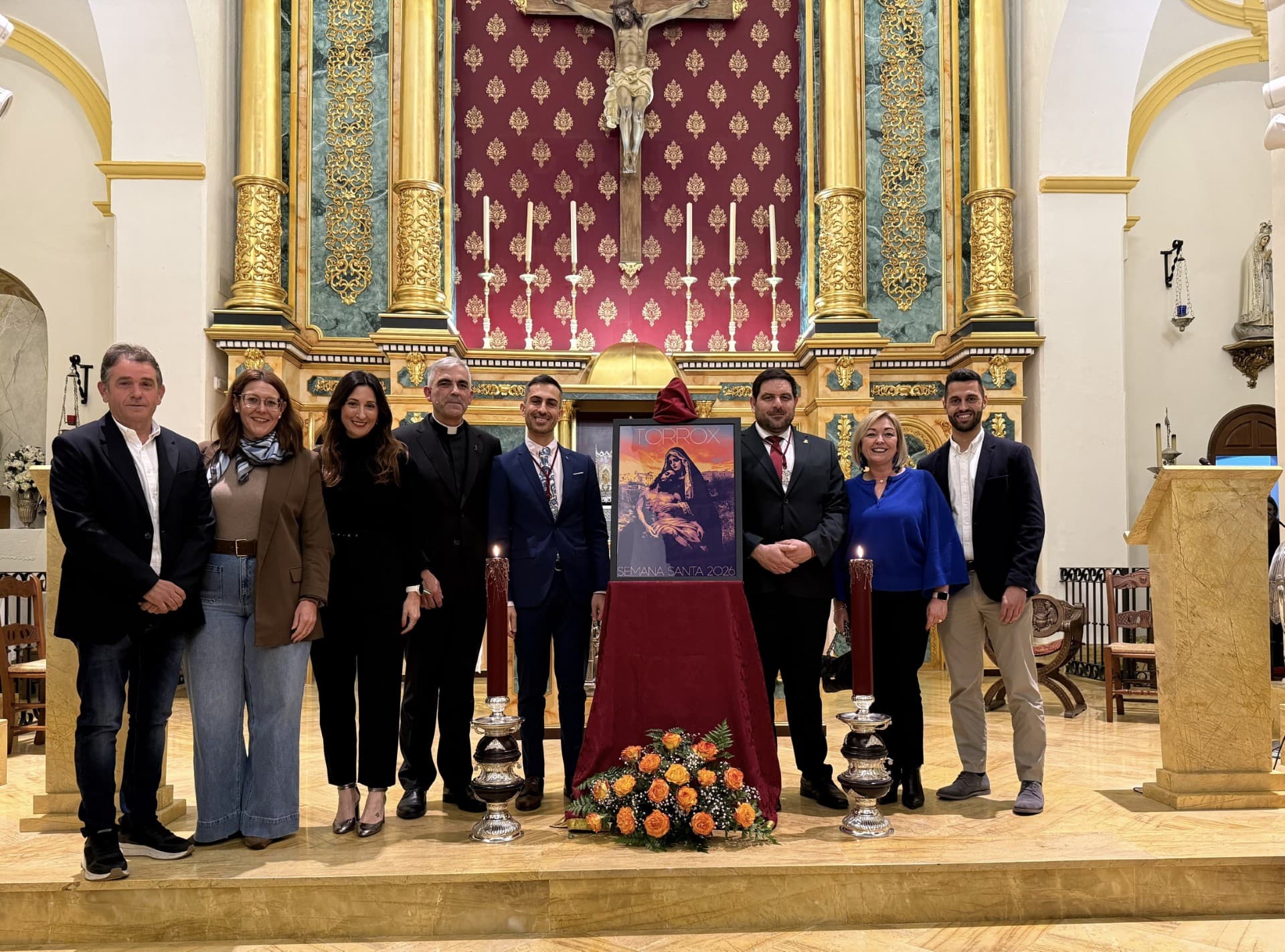 Ramírez pone en valor el talento y el compromiso de las entidades culturales y la Hermandad de Torrox en la presentación del cartel de Semana Santa