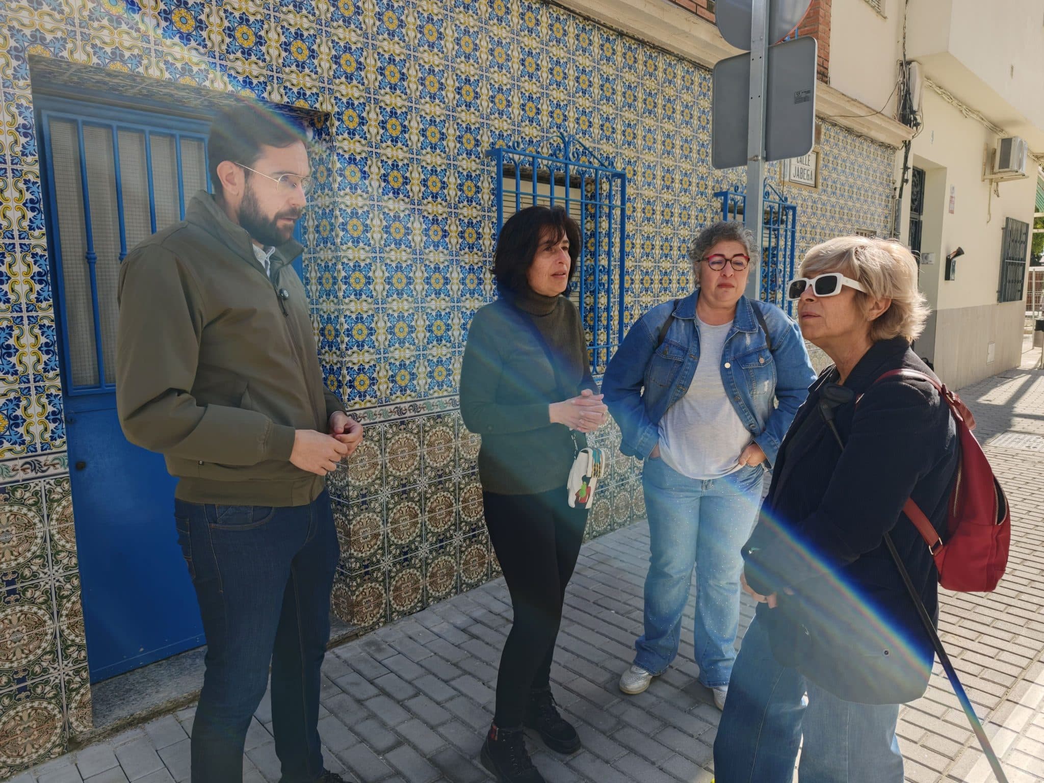 Víctor González: «Las obras de las Barracas de Poniente en Torre del Mar han dejado las calles sin medidas de seguridad por la dejadez de Atencia»»