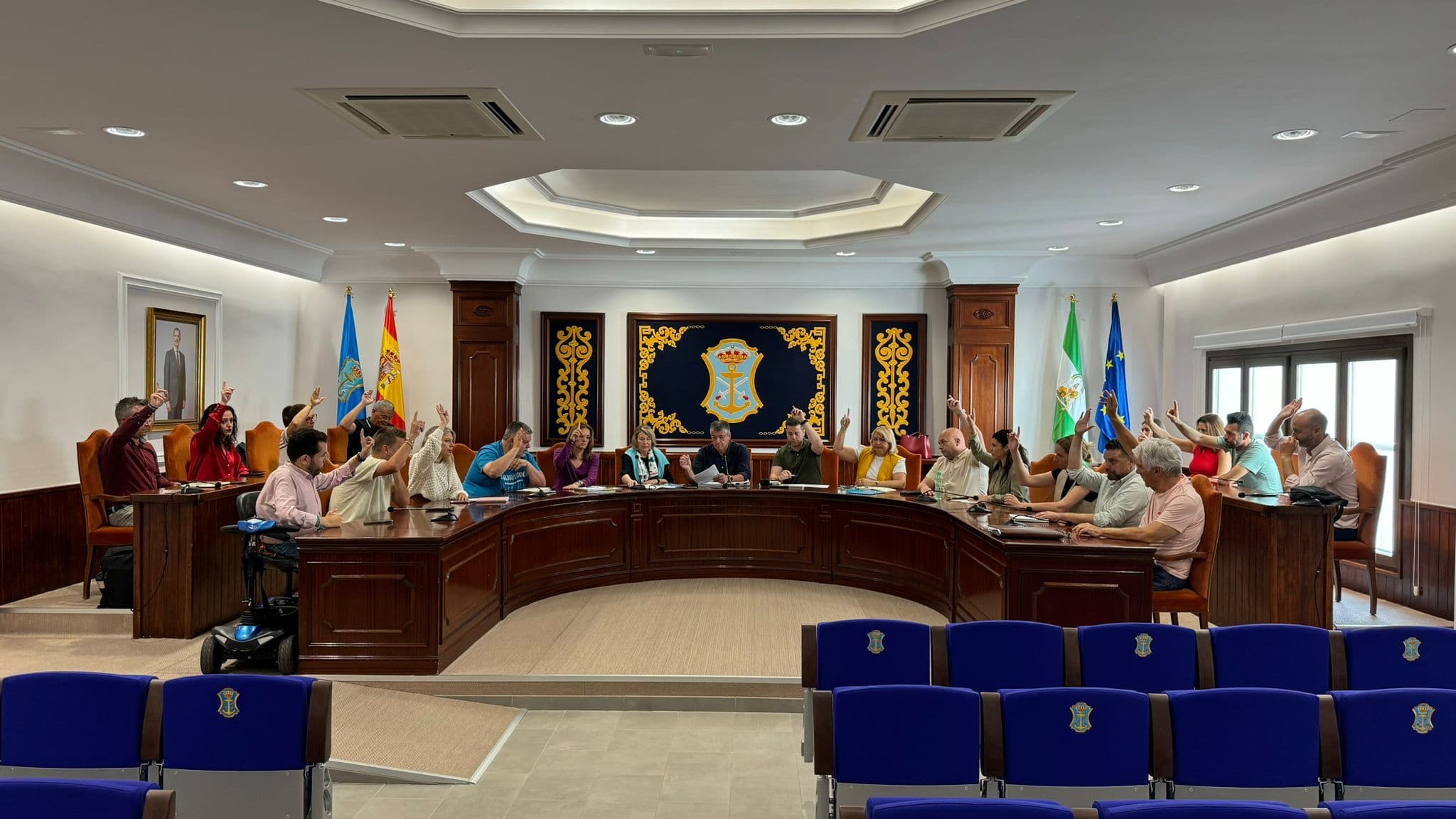 El Ayuntamiento de Nerja aprueba una moción institucional de apoyo al colegio Narixa