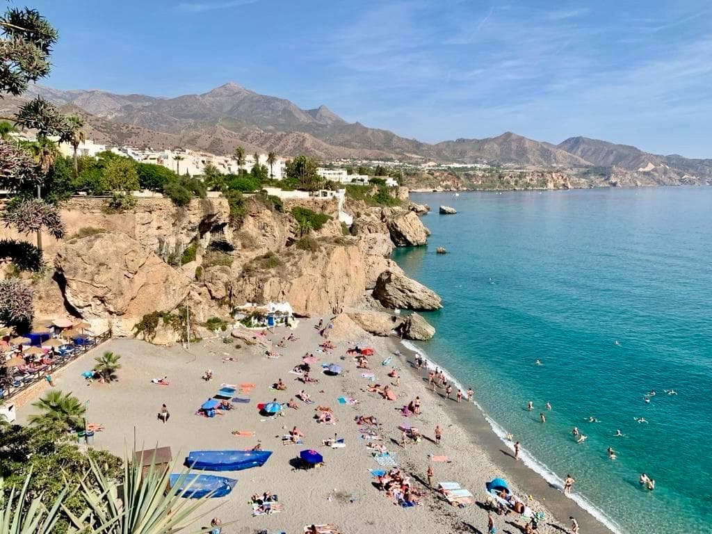 Las Playas de Nerja entre las más bonitas de Andalucía según National Geographic