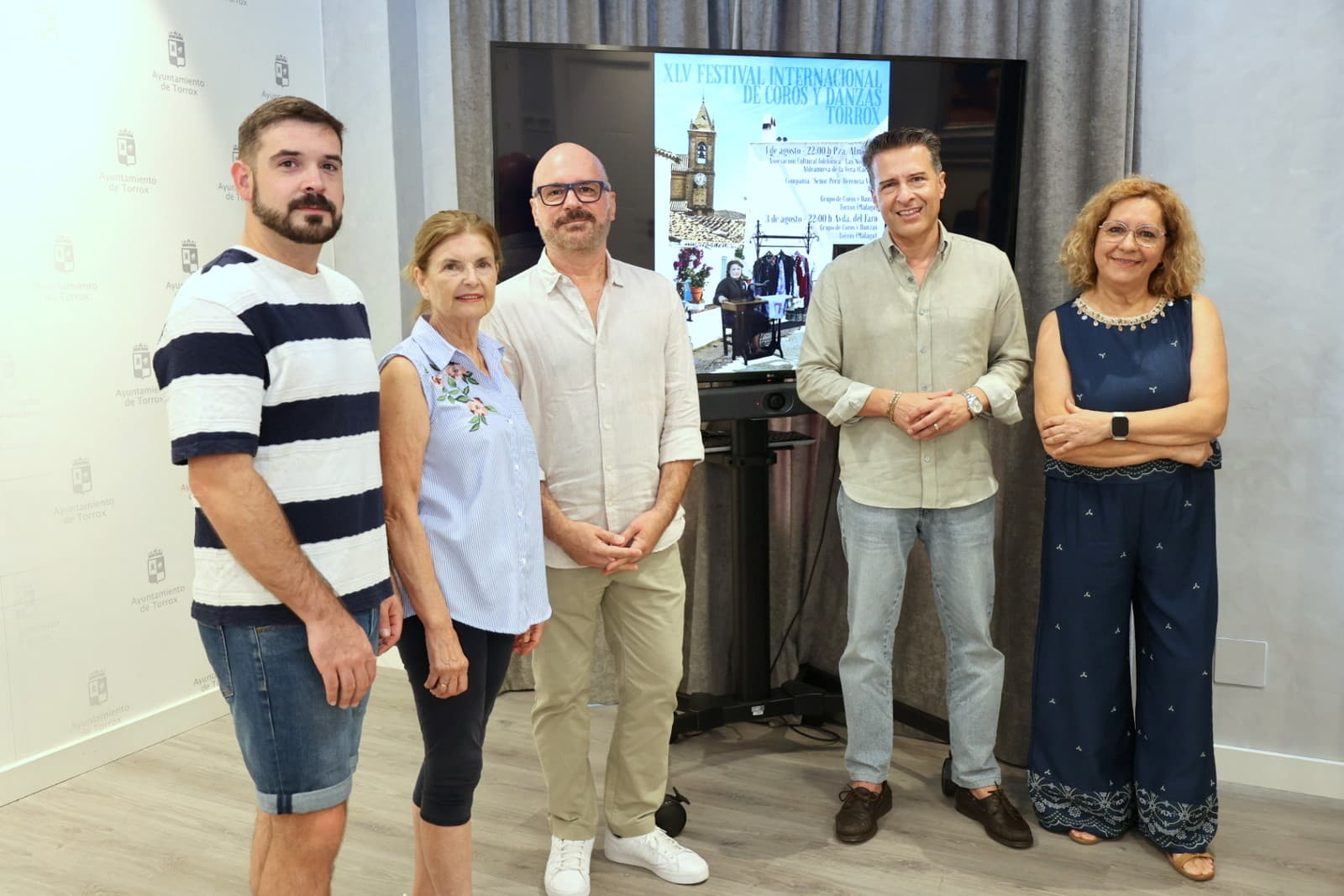 Torrox presenta el XLV Festival Internacional de Coros y Danzas y el I Festival Comarcal de Folclore