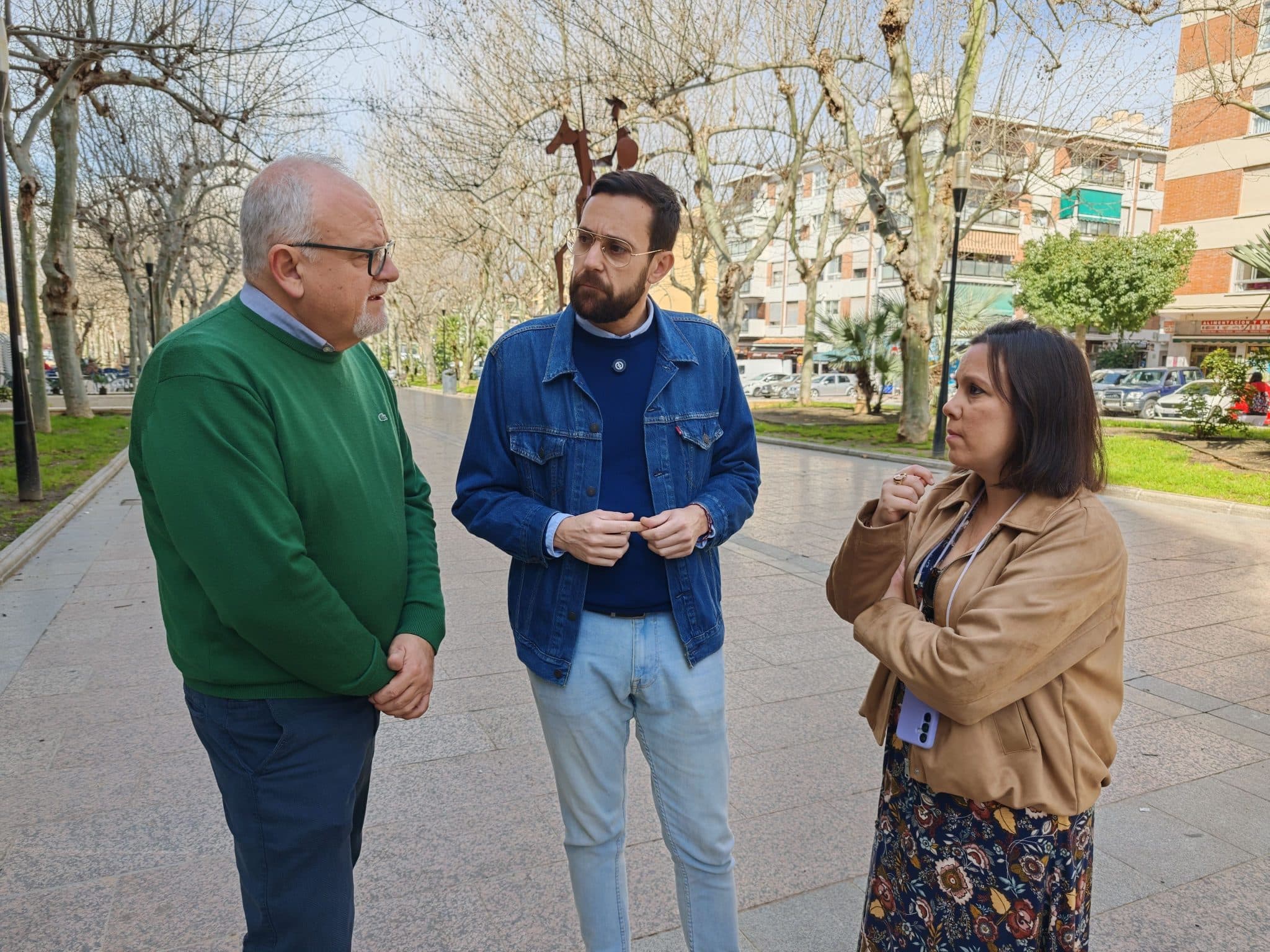 Víctor González: «El Ayuntamiento ha dejado sin pagar 9,3 millones de euros, Atencia y Lupiáñez nos llevan al caos económico»