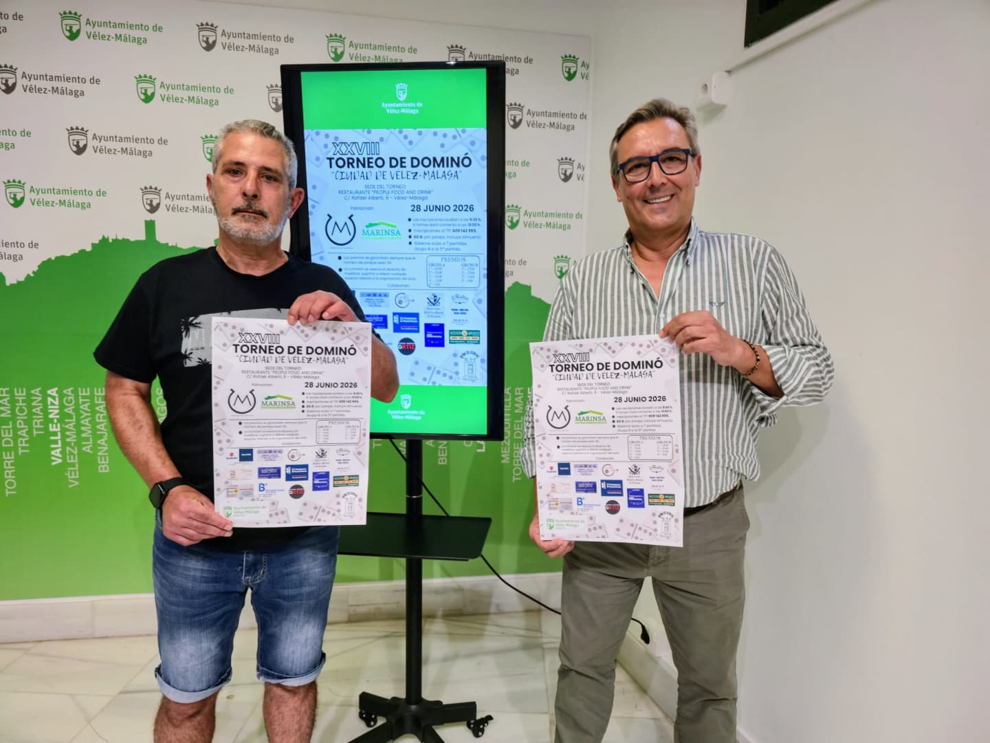 Vélez-Málaga recibe a algunos de los mejores jugadores de dominó de Andalucía este domingo en la XXVIII edición del torneo local