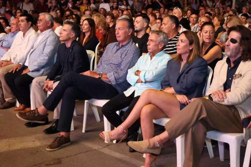 El Día del Turista bate todos los récords con más de 10.000 asistentes en la gala de premiados y el concierto de Juan Magán
