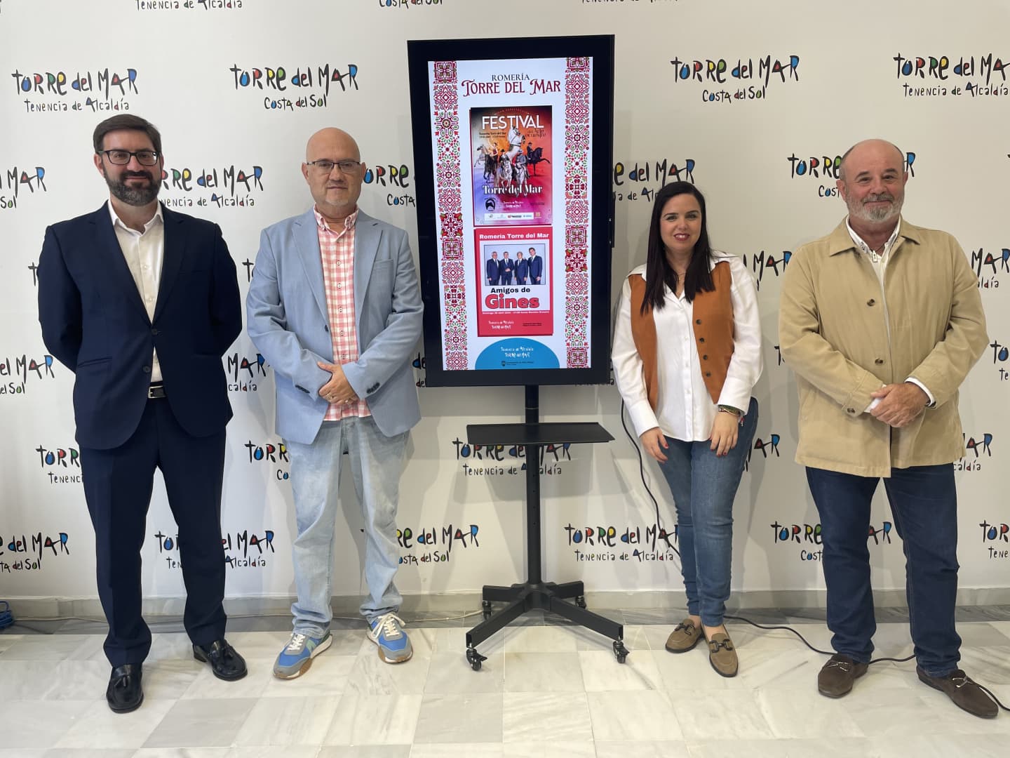 La Romería de Torre del Mar contará con la actuación de Amigos de Gines y mantiene el espectáculo ecuestre