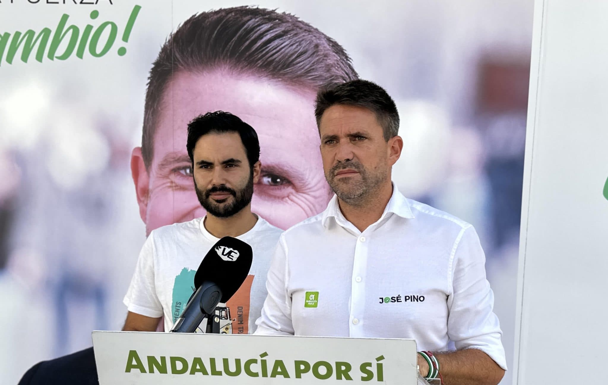 José Pino exige a Lupiáñez que “el Ayuntamiento asuma el servicio de ayuda a domicilio y cubra los retrasos del PP de la Junta de Andalucía”