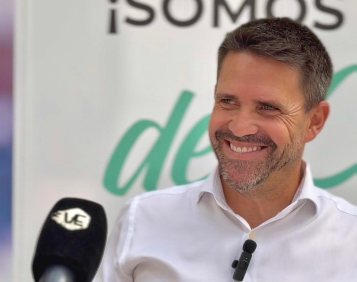José Pino propone subvenciones urgentes para los negocios afectados por las obras municipales y denuncia los retrasos interminables en las obras de El Romeral en Vélez y Doctor Freming en Torre del Mar